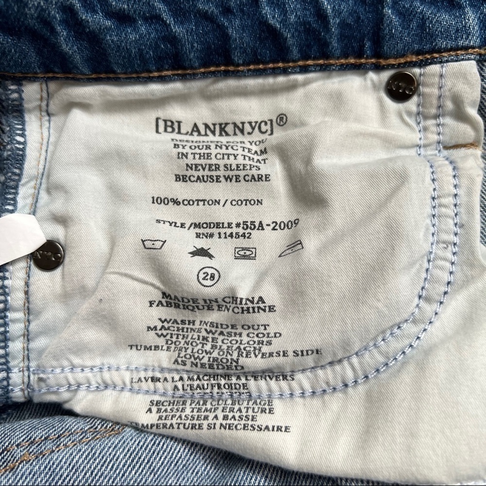 Blank NYC Stagger Raw Hem Straight Leg Cropped Jeans Size 28 - Picture 11 of 13